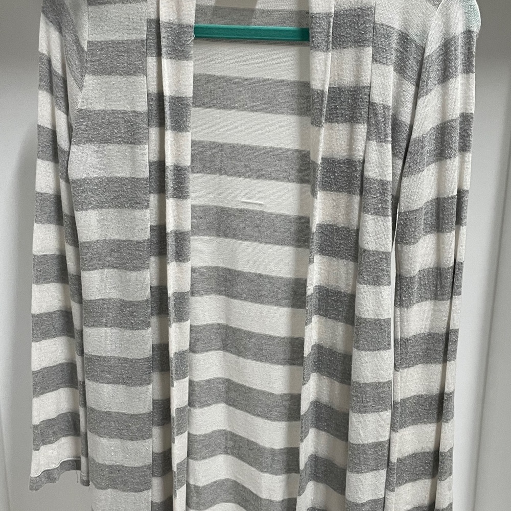 2 cardigans - Picture 3 of 8